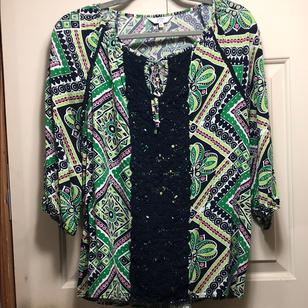 Crown & Ivy Geometric Green and Black Blouse